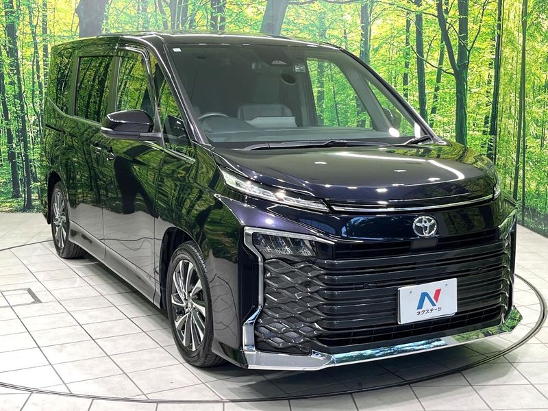 2023 Toyota Voxy 6BA-MZRA90W (UW-6a599e76999f5)[5]