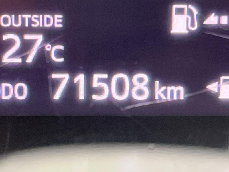 2017 Toyota Sienta DBA-NSP170G (UW-6a599e96eef32)[2]