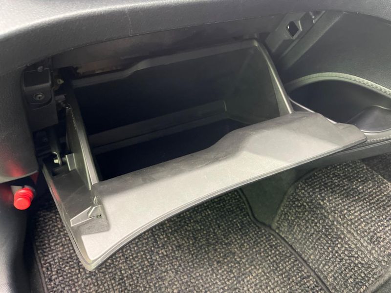 2017 Toyota Sienta DBA-NSP170G (UW-6a599e96eef32)[11]