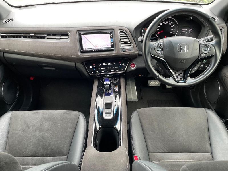 2017 Honda Vezel DAA-RU3 (UW-6a599eb57ad79)[29]