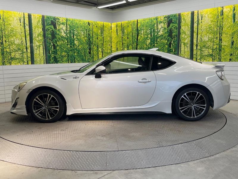 2012 Toyota 86 DBA-ZN6 (UW-6a599f3ce451a)[11]