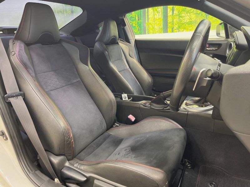 2012 Toyota 86 DBA-ZN6 (UW-6a599f3ce451a)[25]