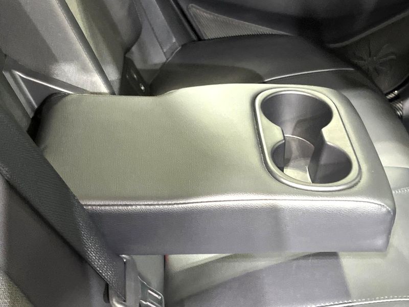 2024 Toyota Corolla Cross 6AA-ZVG13 (UW-6a599f5a6cfff)[23]