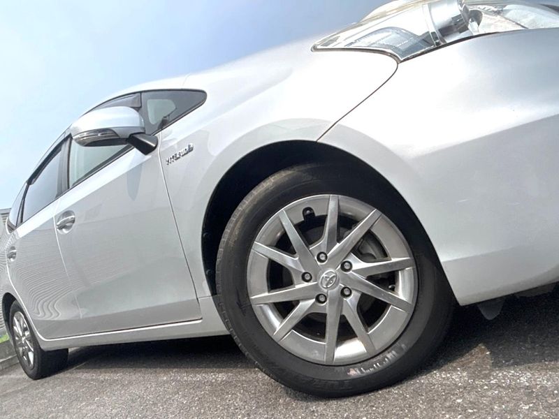 2014 Toyota Prius α DAA-ZVW40W (UW-6a599f666daf7)[14]