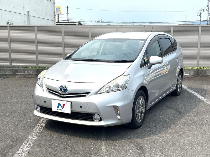 2014 Toyota Prius α DAA-ZVW40W (UW-6a599f666daf7)[0]