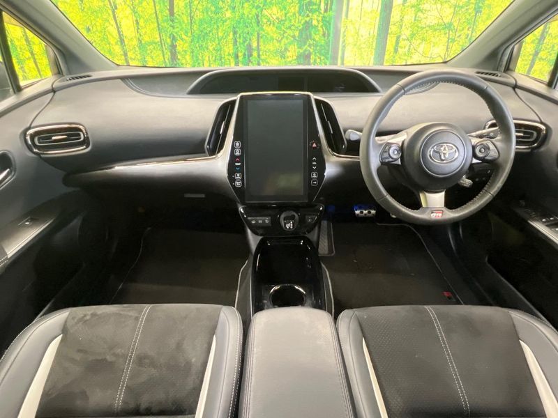 2019 Toyota Prius PHV DLA-ZVW52 (UW-6a599f74970c8)[19]