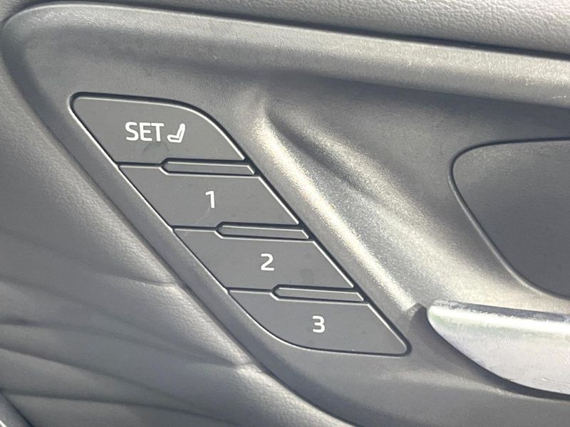 2023 Toyota Alphard Hybrid 6AA-AAHH40W (UW-6a5aed09ac5ea)[8]