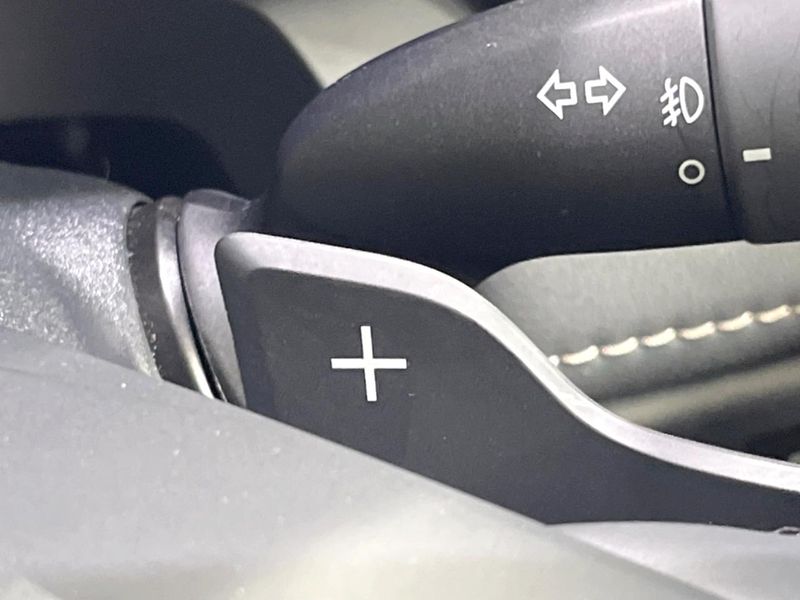 2023 Toyota Alphard Hybrid 6AA-AAHH40W (UW-6a5aed09ac5ea)[18]