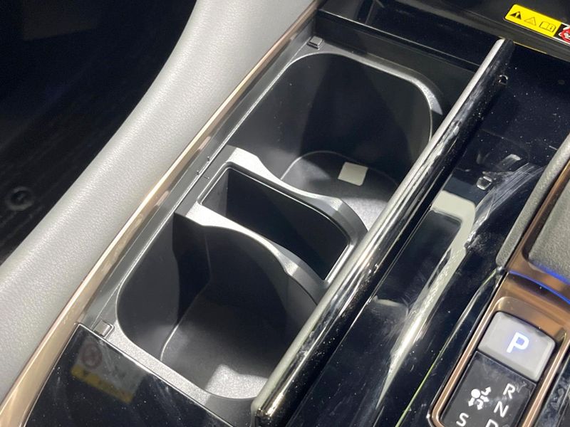 2023 Toyota Alphard Hybrid 6AA-AAHH40W (UW-6a5aed09ac5ea)[28]