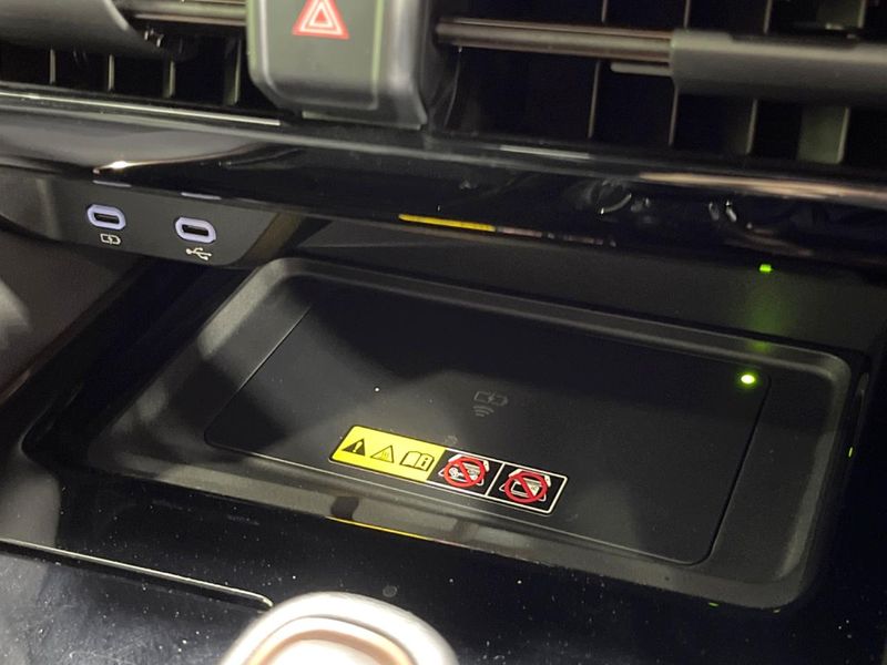 2023 Toyota Alphard Hybrid 6AA-AAHH40W (UW-6a5aed09ac5ea)[24]