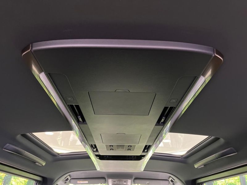 2023 Toyota Alphard Hybrid 6AA-AAHH40W (UW-6a5aed0a6e543)[20]