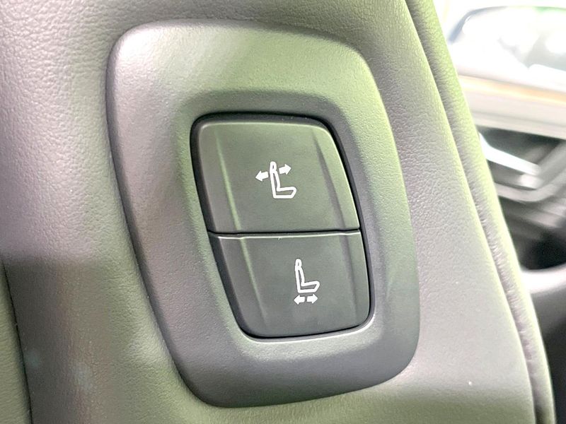 2023 Toyota Vellfire Hybrid 6AA-AAHH45W (UW-6a5aed11d36dd)[25]