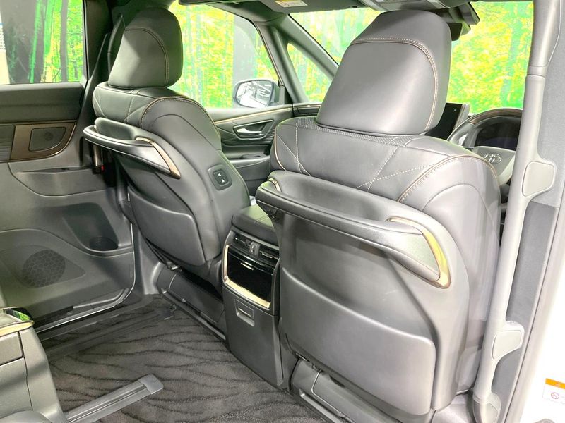 2023 Toyota Vellfire Hybrid 6AA-AAHH45W (UW-6a5aed11d36dd)[21]