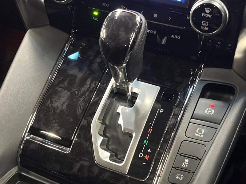 2020 Toyota Vellfire 3BA-AGH30W (UW-6a5aed2edb444)[9]