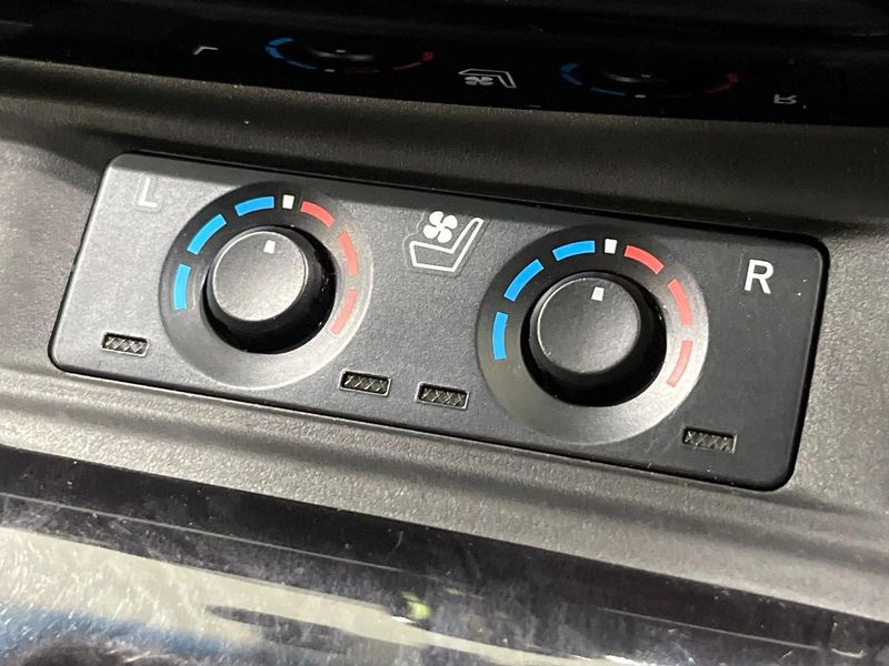 2018 Toyota Vellfire DBA-AGH35W (UW-6a5aed30d1e71)[24]