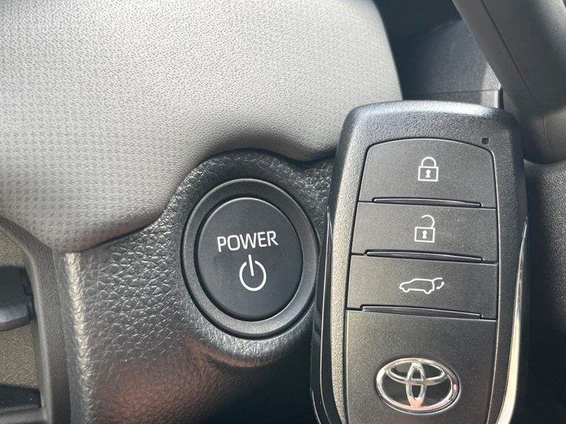 2026 Toyota RAV4 6AA-AXAN64 (UW-6a5aed4e988a8)[18]