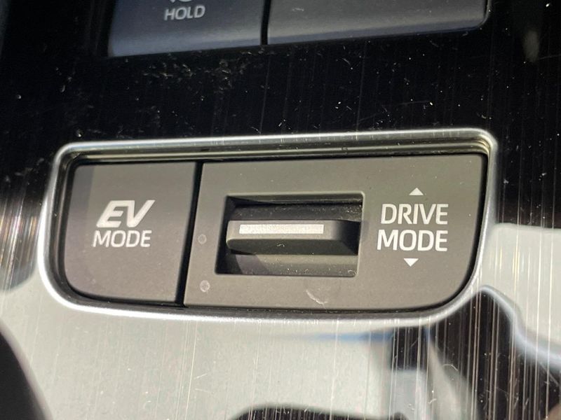 2021 Toyota Harrier Hybrid 6AA-AXUH80 (UW-6a5aed52f16af)[23]