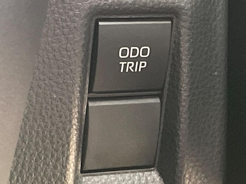2021 Toyota Harrier Hybrid 6AA-AXUH80 (UW-6a5aed52f16af)[9]