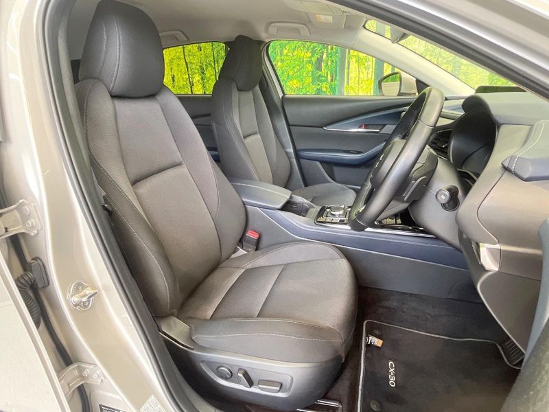 2023 Mazda CX-30 5AA-DMEJ3P (UW-6a5aedc2a946d)[27]