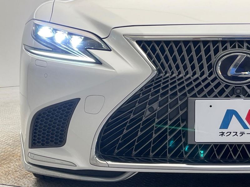 2017 Lexus LS DAA-GVF55 (UW-6a5aee29374f9)[12]