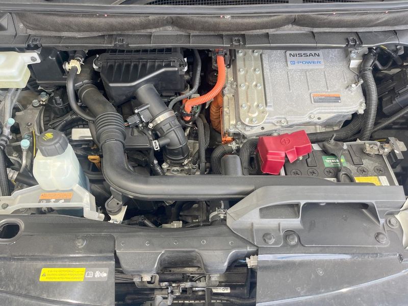 2019 Nissan Serena DAA-HFC27 (UW-6a5aee4546ce3)[15]