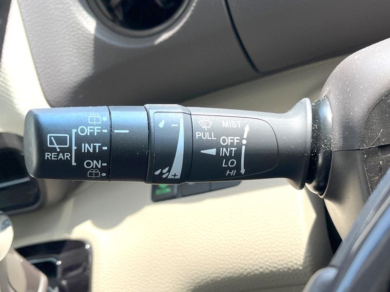 2018 Honda N-BOX DBA-JF3 (UW-6a5aee7b5058e)[25]
