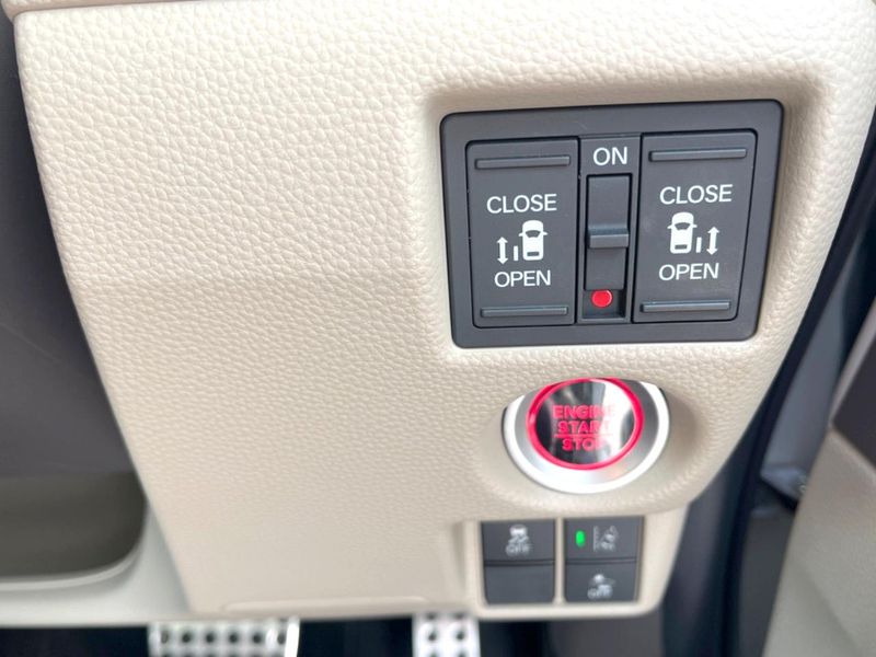 2018 Honda N-BOX DBA-JF3 (UW-6a5aee7b5058e)[29]