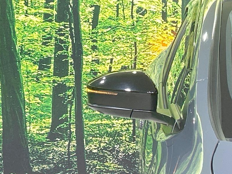 2023 Toyota Prius 6AA-MXWH60 (UW-6a5aeff3568a3)[12]