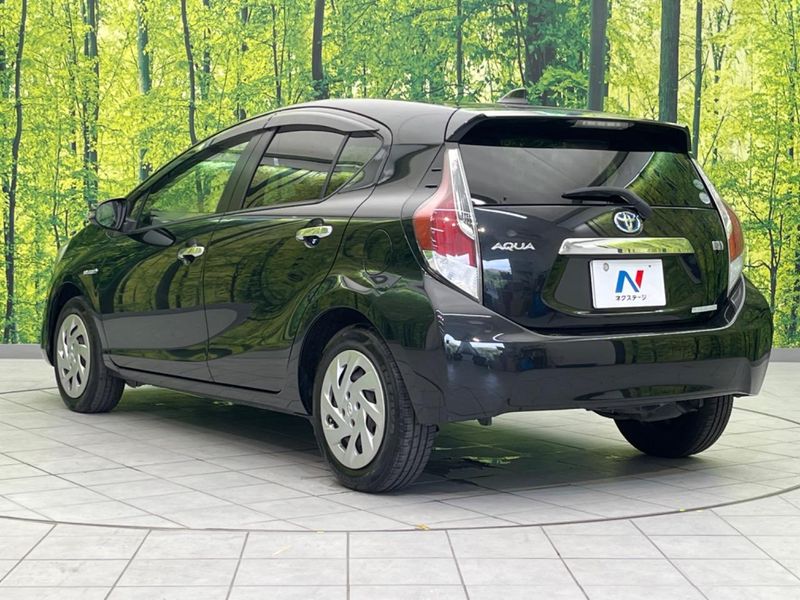 2016 Toyota Aqua DAA-NHP10 (UW-6a5af00ce1af0)[16]