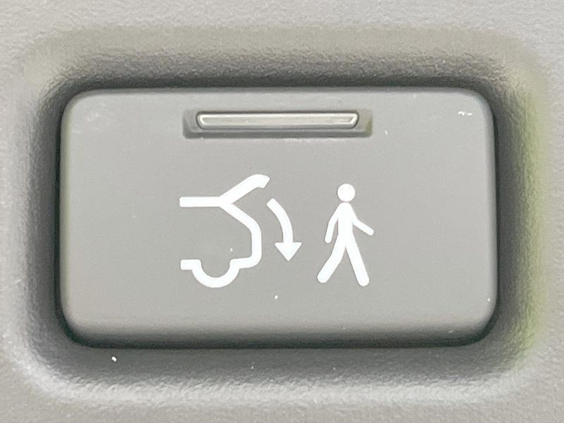 2024 Honda Vezel 6AA-RV5 (UW-6a5af045f01c2)[21]
