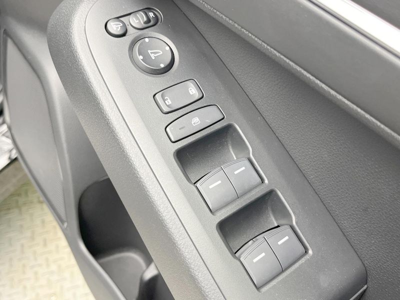 2024 Honda Vezel 6AA-RV5 (UW-6a5af045f01c2)[26]