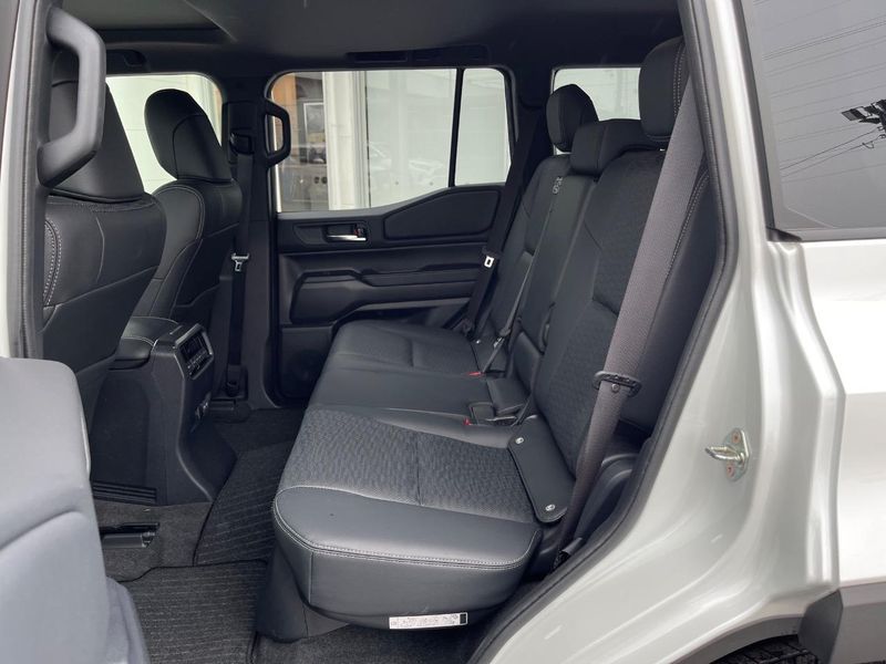 2025 Toyota Land Cruiser 250 3BA-TRJ250W (UW-6a5af0788f4e0)[17]