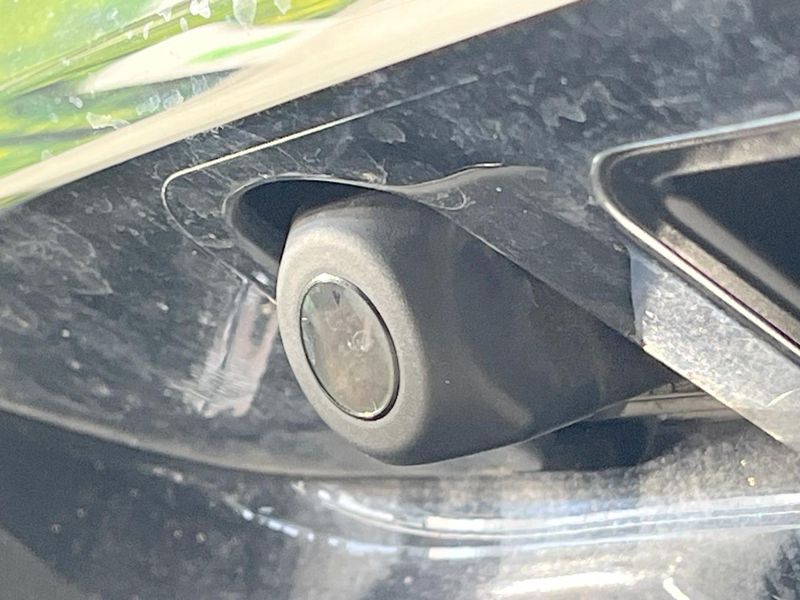 2018 Toyota Voxy DBA-ZRR80W (UW-6a5af0cbdbe1e)[22]