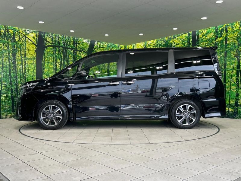 2021 Toyota Voxy 3BA-ZRR80W (UW-6a5af0d27dd85)[13]