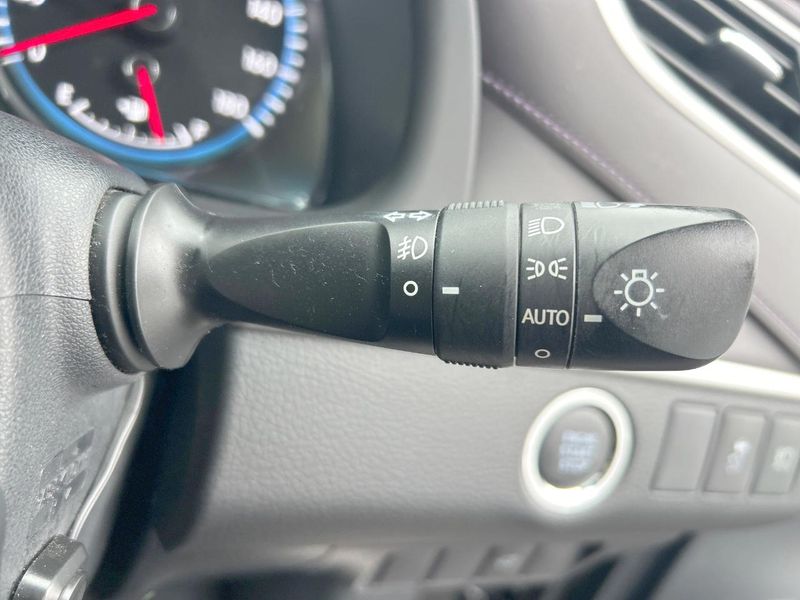 2015 Toyota Harrier DBA-ZSU60W (UW-6a5af0d5bf3b9)[19]
