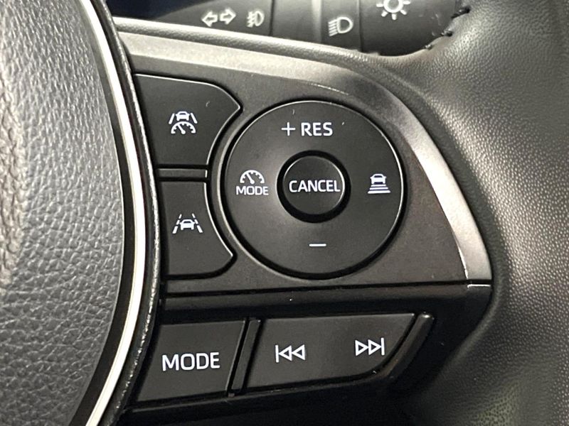2024 Toyota Corolla Cross 6AA-ZVG13 (UW-6a5af0dd177af)[16]