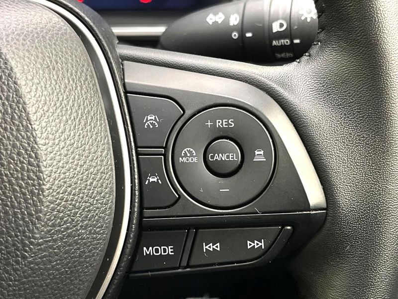 2025 Toyota Corolla Cross 6AA-ZVG13 (UW-6a5af0dde5d49)[15]