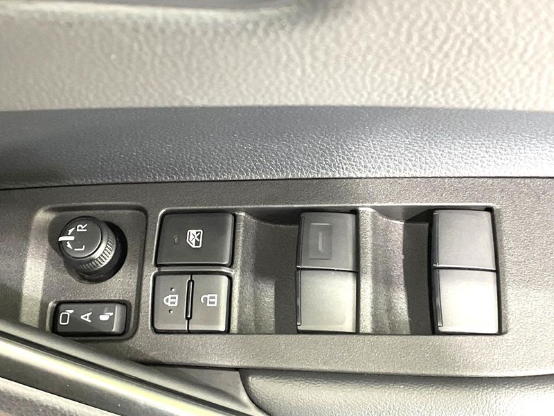 2025 Toyota Corolla Cross 6AA-ZVG13 (UW-6a5af0df9e820)[11]