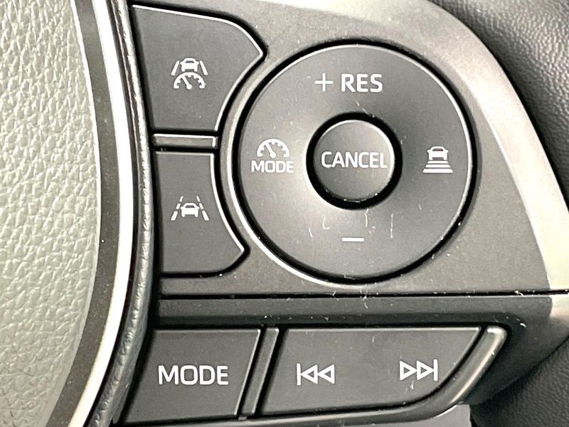 2025 Toyota Corolla Cross 6AA-ZVG13 (UW-6a5af0df9e820)[18]