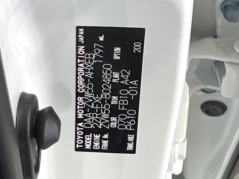 2016 Toyota Prius DAA-ZVW55 (UW-6a5af0f71ea80)[1]