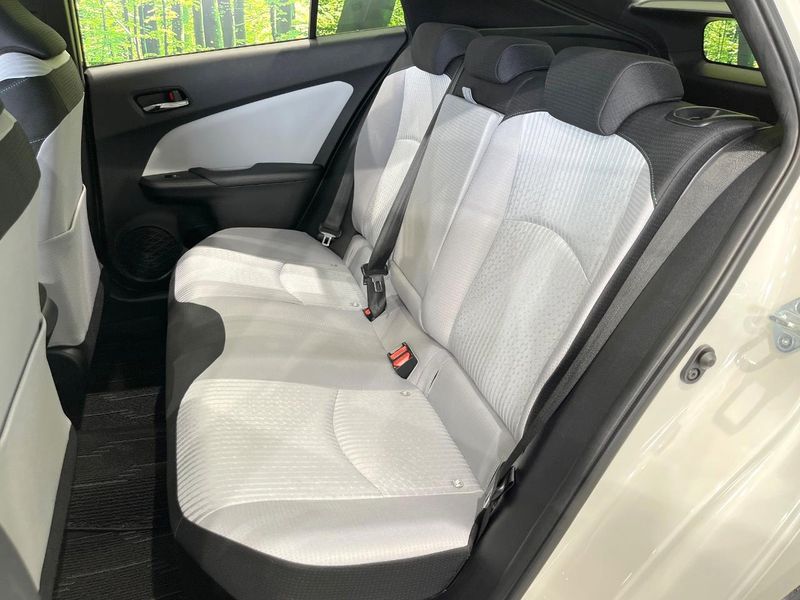 2016 Toyota Prius DAA-ZVW55 (UW-6a5af0f71ea80)[18]