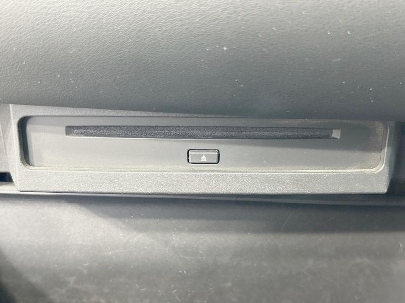 2023 Toyota Voxy 6AA-ZWR90W (UW-6a5af109a55f0)[24]