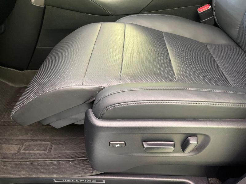 2019 Toyota Vellfire DBA-AGH30W (UW-6a5c3e9a22e77)[27]