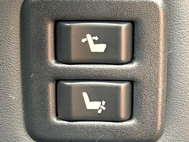 2023 Toyota Alphard 3BA-AGH30W (UW-6a5c3ea233c32)[21]