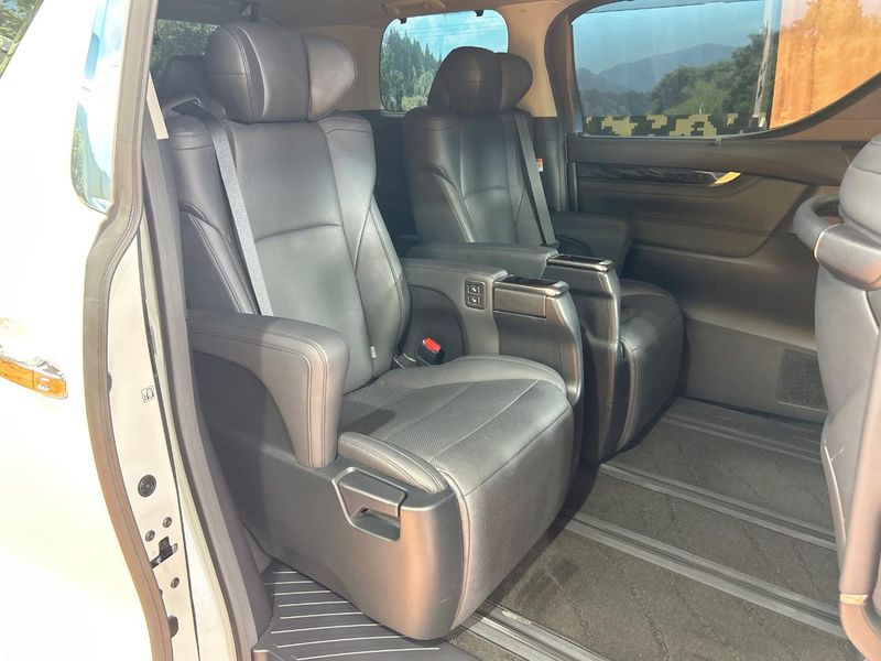 2023 Toyota Alphard 3BA-AGH30W (UW-6a5c3ea233c32)[24]