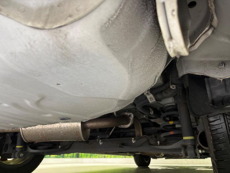 2017 Nissan Serena DAA-GFC27 (UW-6a5c3f67b4b2c)[27]