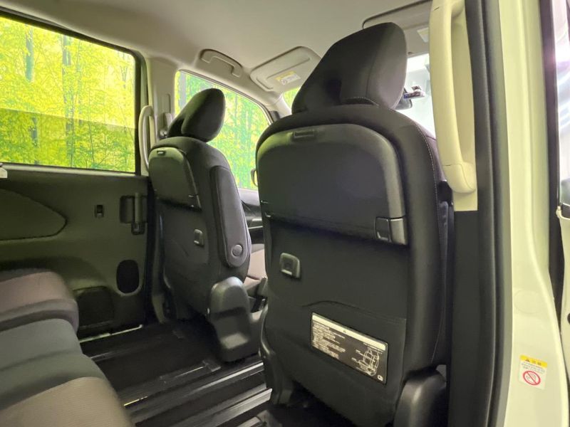 2017 Nissan Serena DAA-GFC27 (UW-6a5c3f67b4b2c)[20]