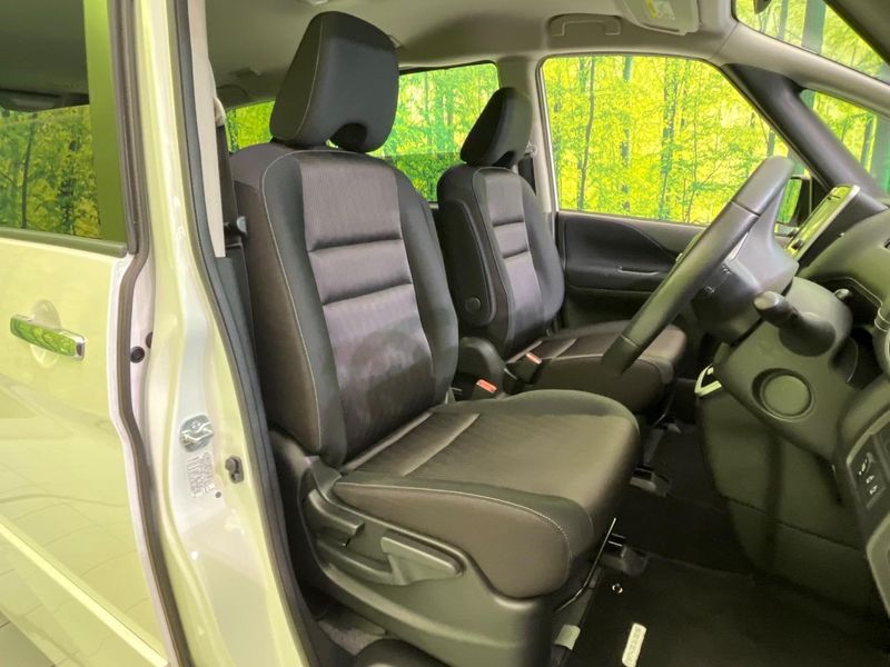 2017 Nissan Serena DAA-GFC27 (UW-6a5c3f67b4b2c)[19]