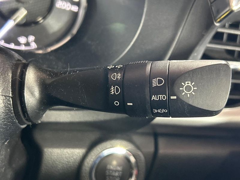 2022 Toyota Hilux 3DF-GUN125 (UW-6a5c3f931c0db)[28]
