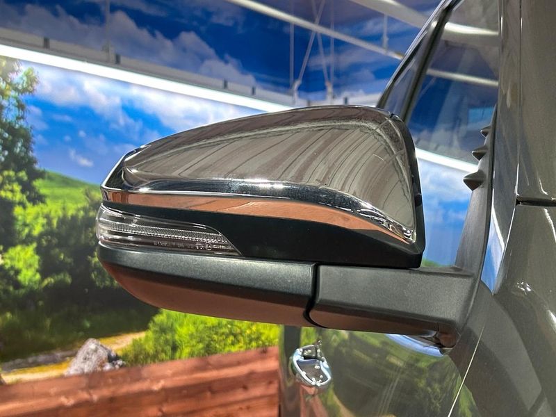 2022 Toyota Hilux 3DF-GUN125 (UW-6a5c3f931c0db)[13]